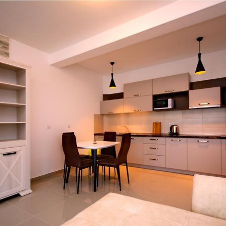 Apartment Dobrota Tomici  Ngoại thất bức ảnh